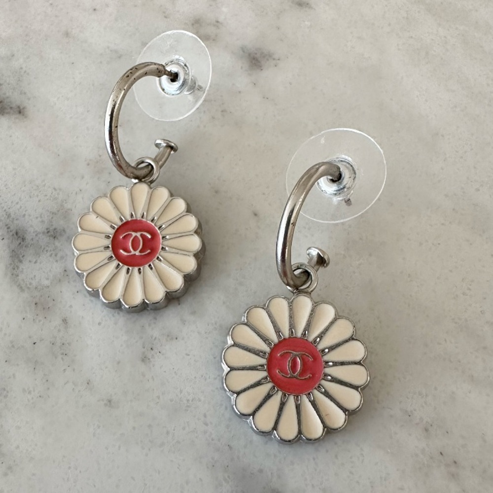 Chanel vintage flower earrings.